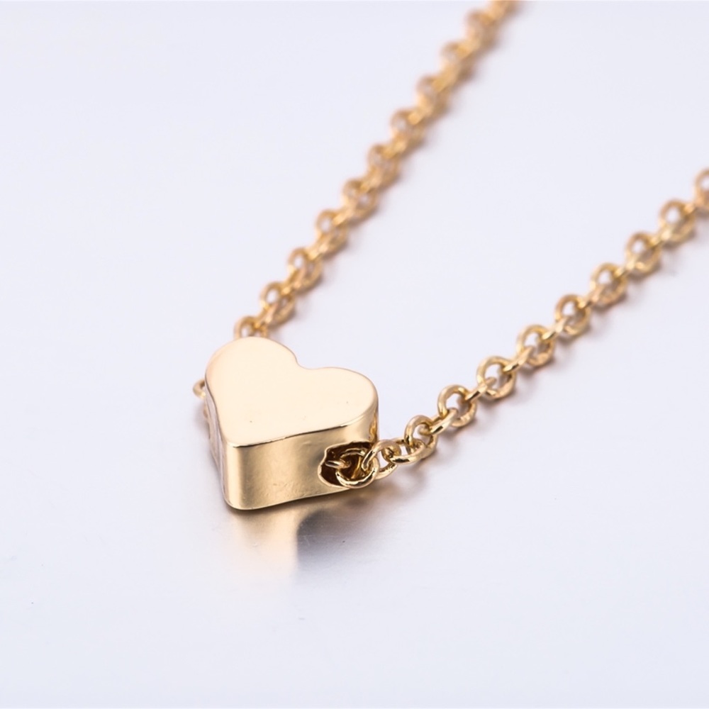 Gold Heart Pendant Clasp Back Necklace - Picture 4 of 7